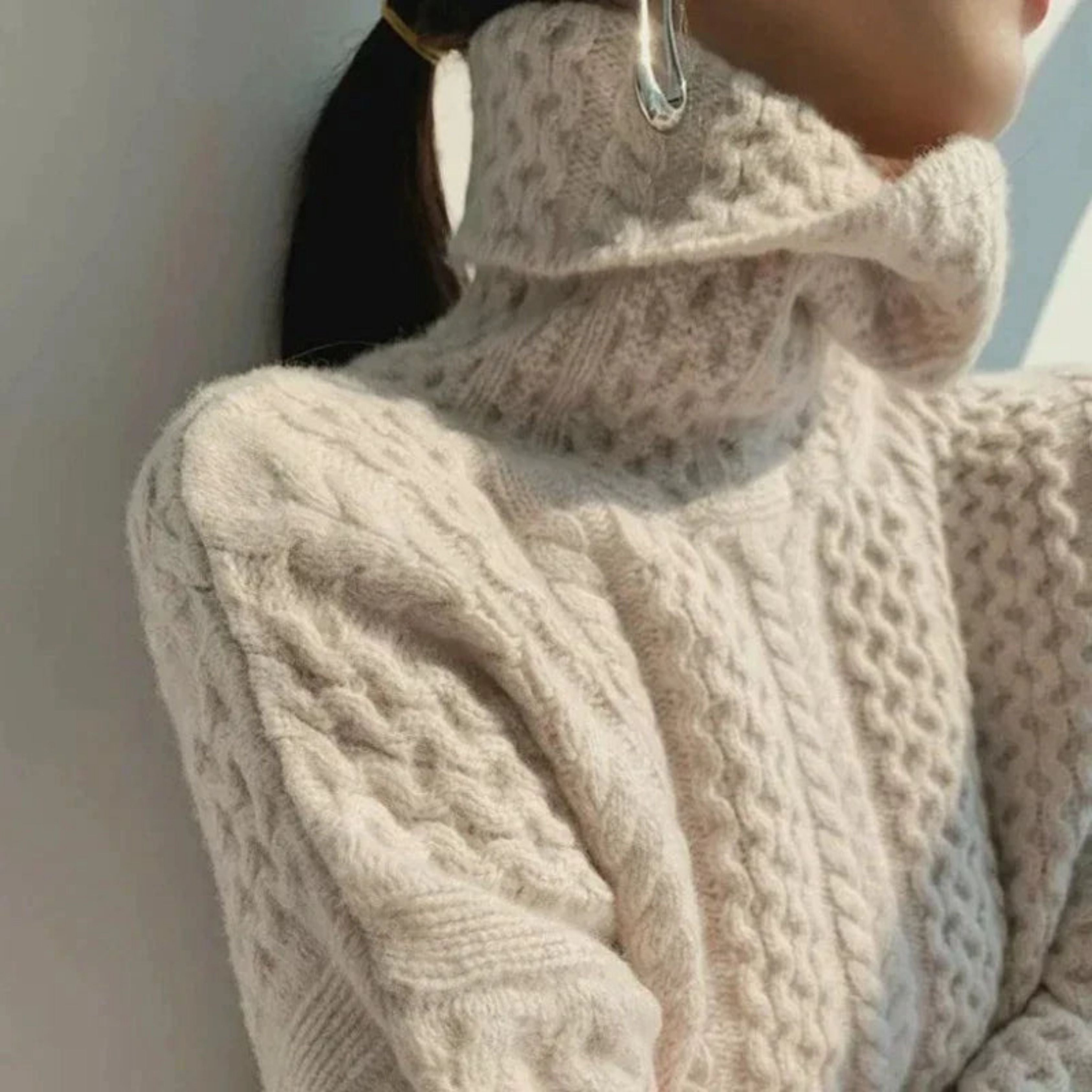 Cable knitted
